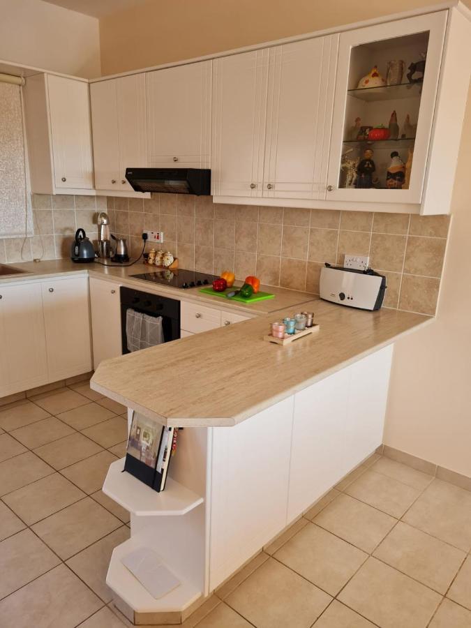 Stay Ocean Apartment Пафос Екстериор снимка