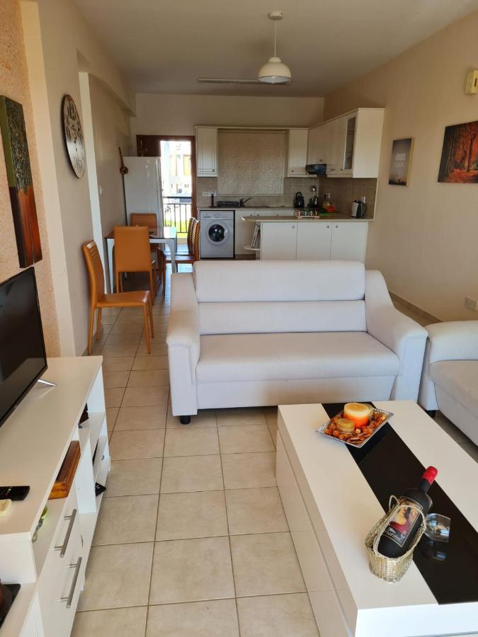 Stay Ocean Apartment Пафос Екстериор снимка